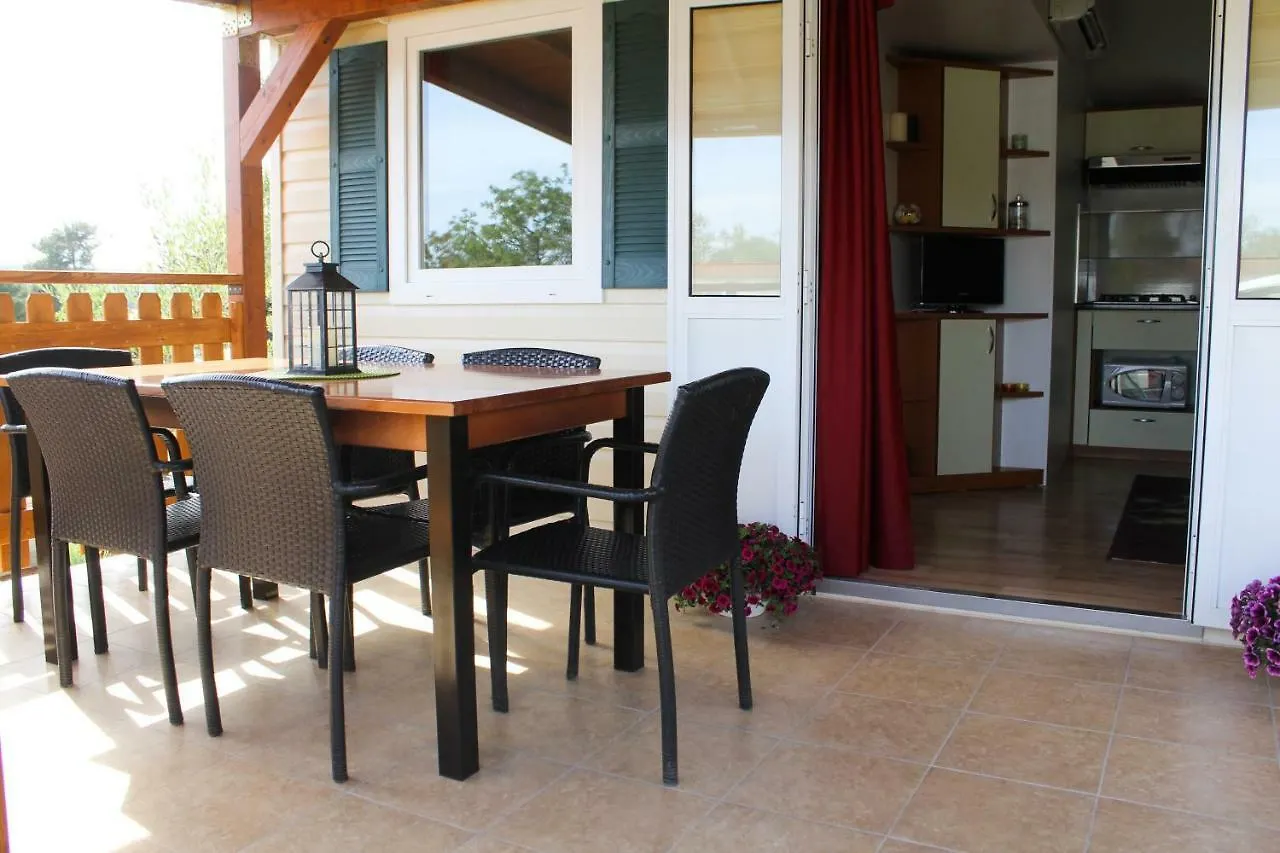 הוילה סבטי פיליפ אי ג'קוב Mobile House Danijel בית נופש